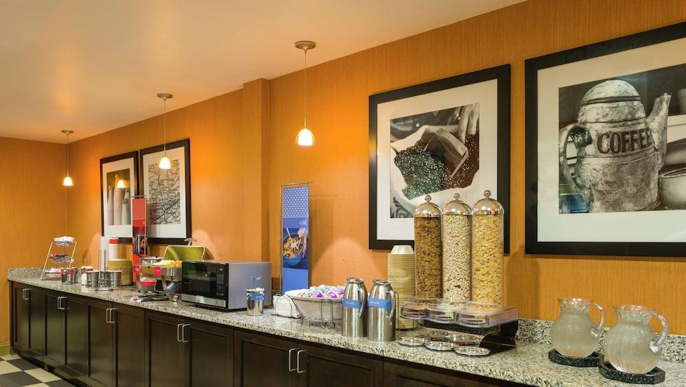 Hampton Inn Danville Bagian luar foto
