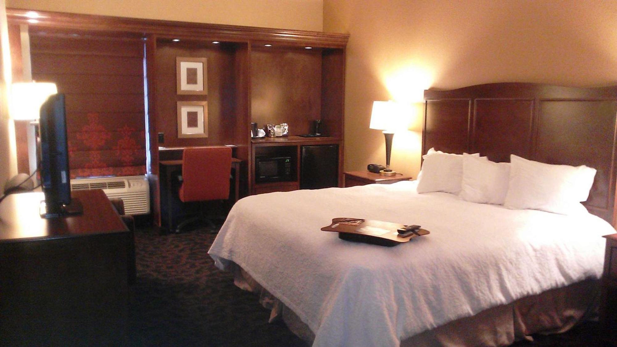 Hampton Inn Danville Bagian luar foto