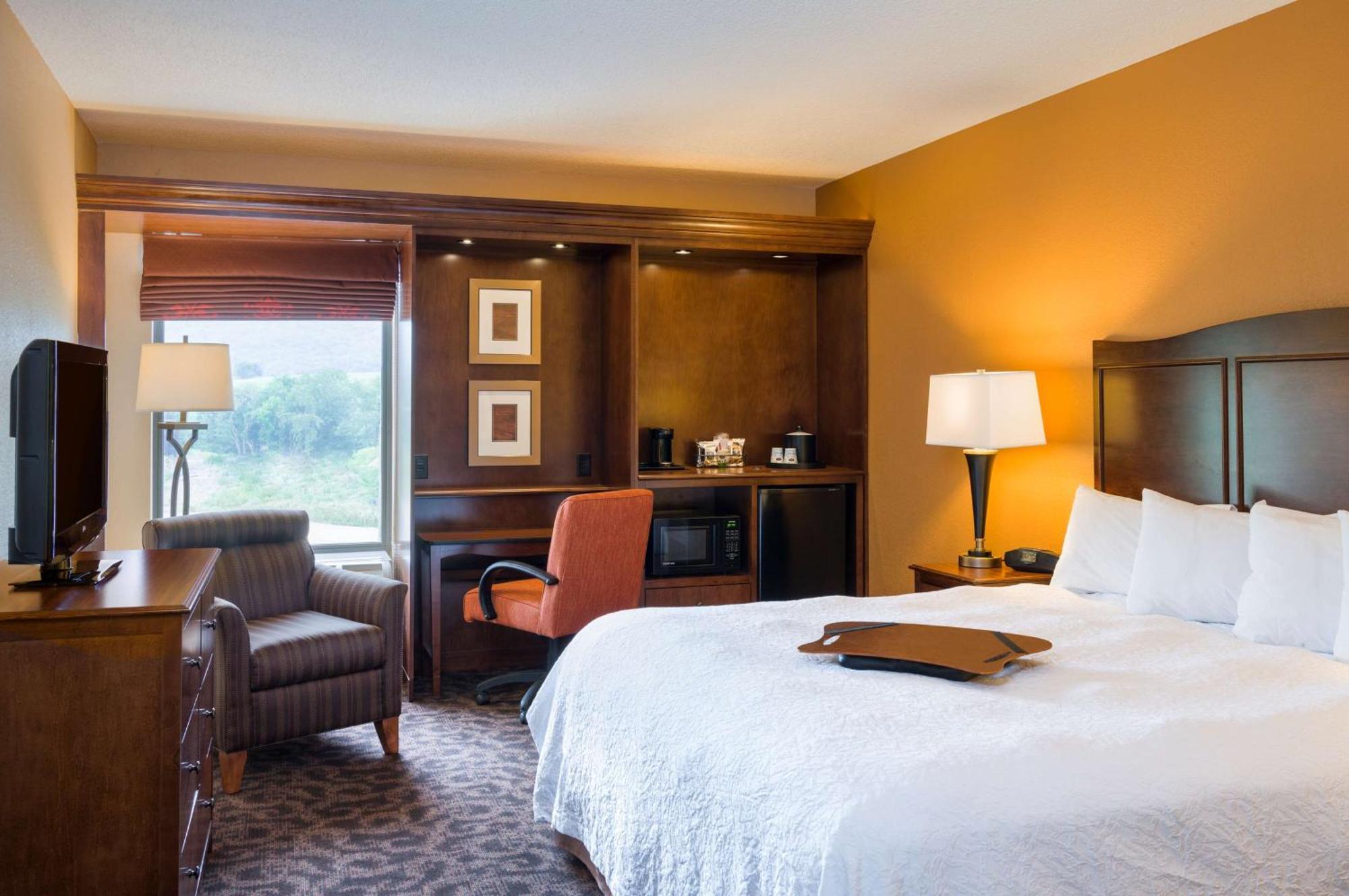 Hampton Inn Danville Bagian luar foto