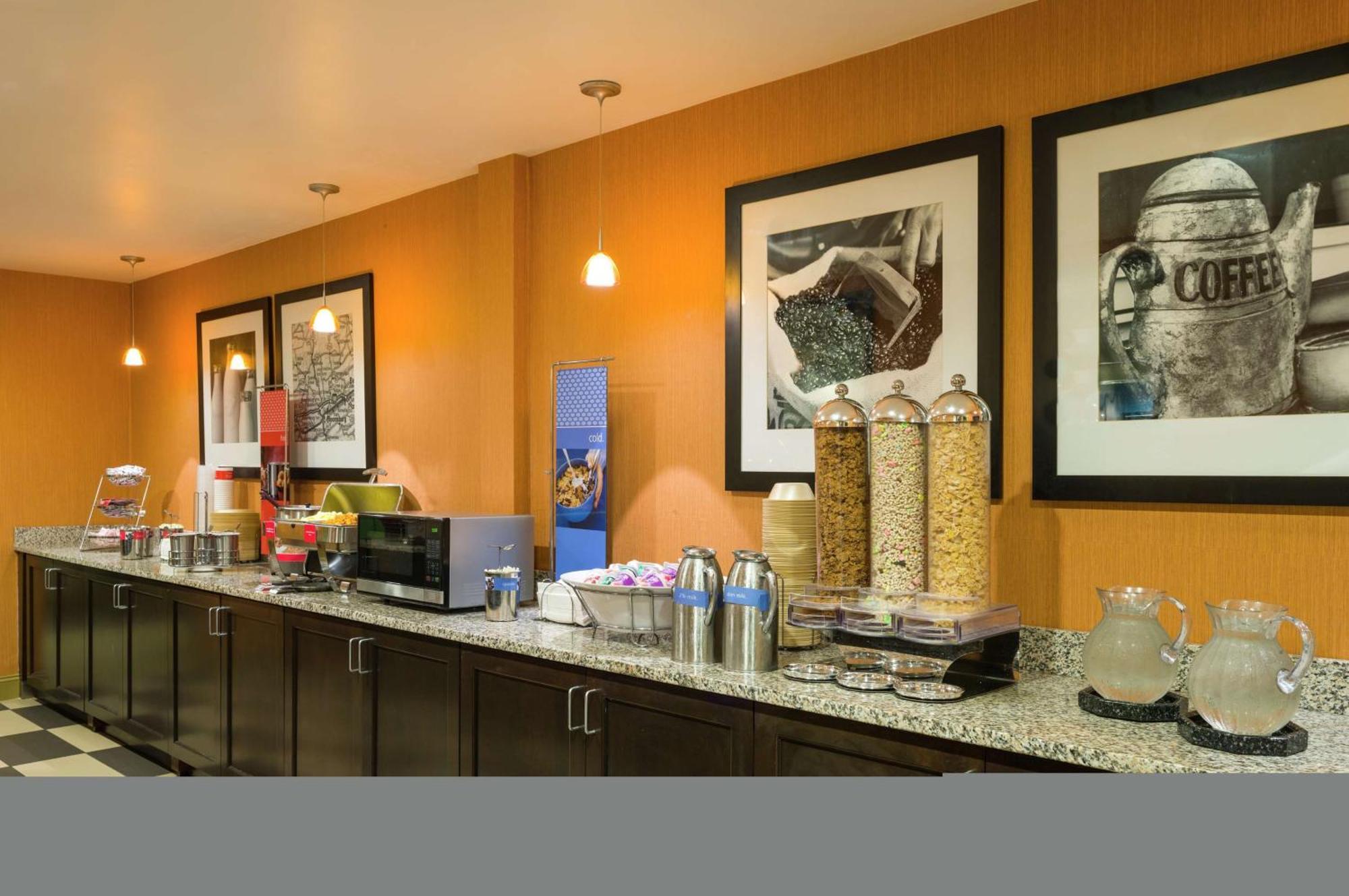 Hampton Inn Danville Bagian luar foto