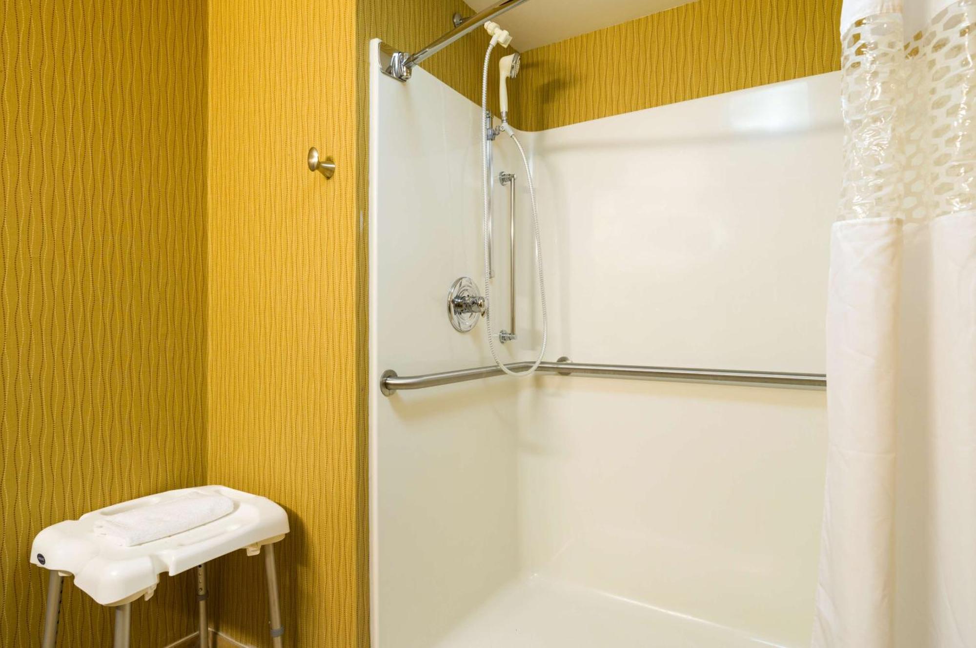 Hampton Inn Danville Bagian luar foto