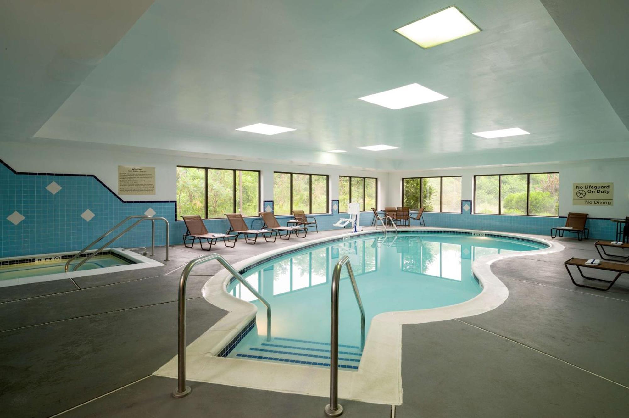 Hampton Inn Danville Bagian luar foto