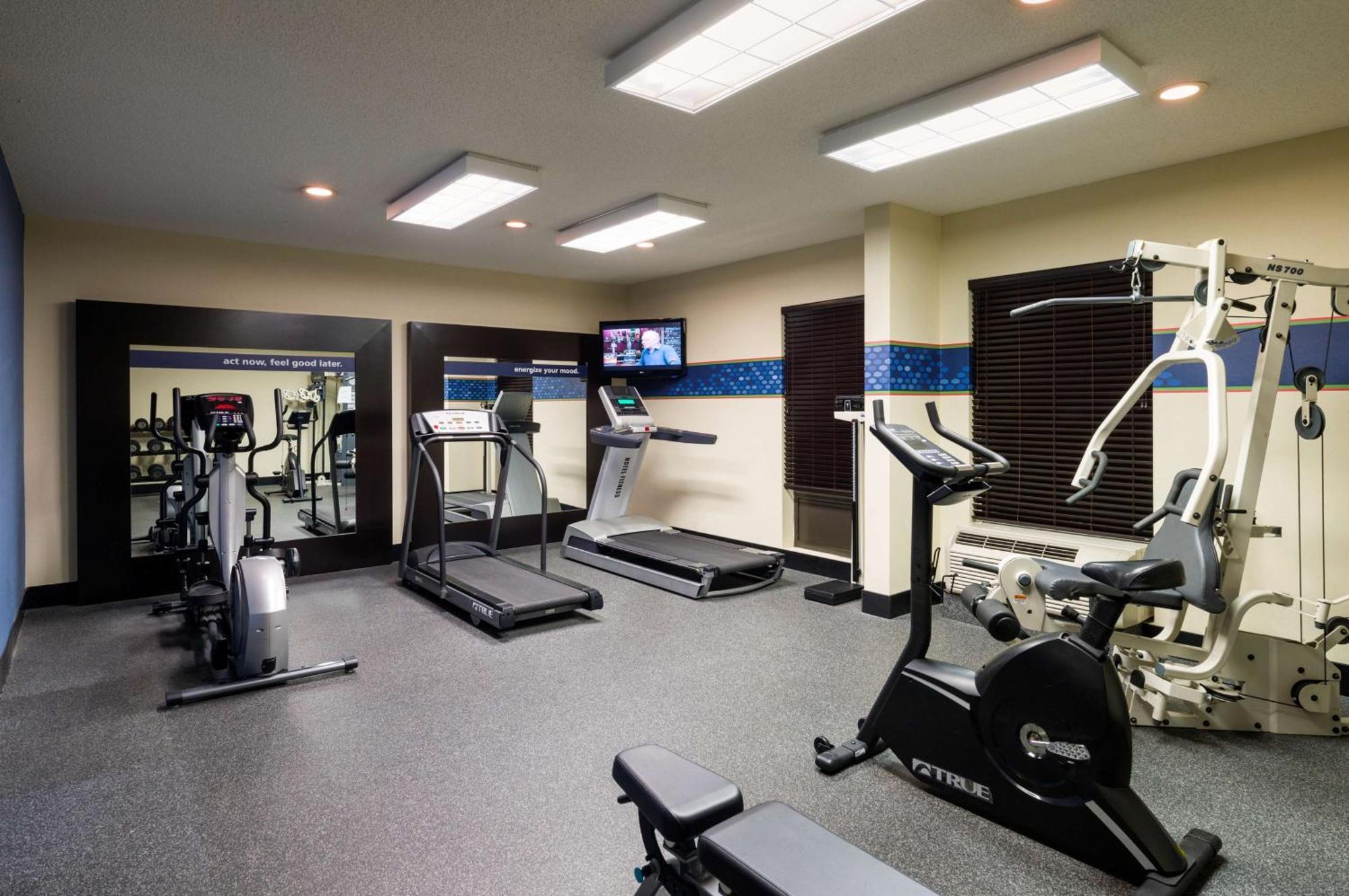 Hampton Inn Danville Bagian luar foto