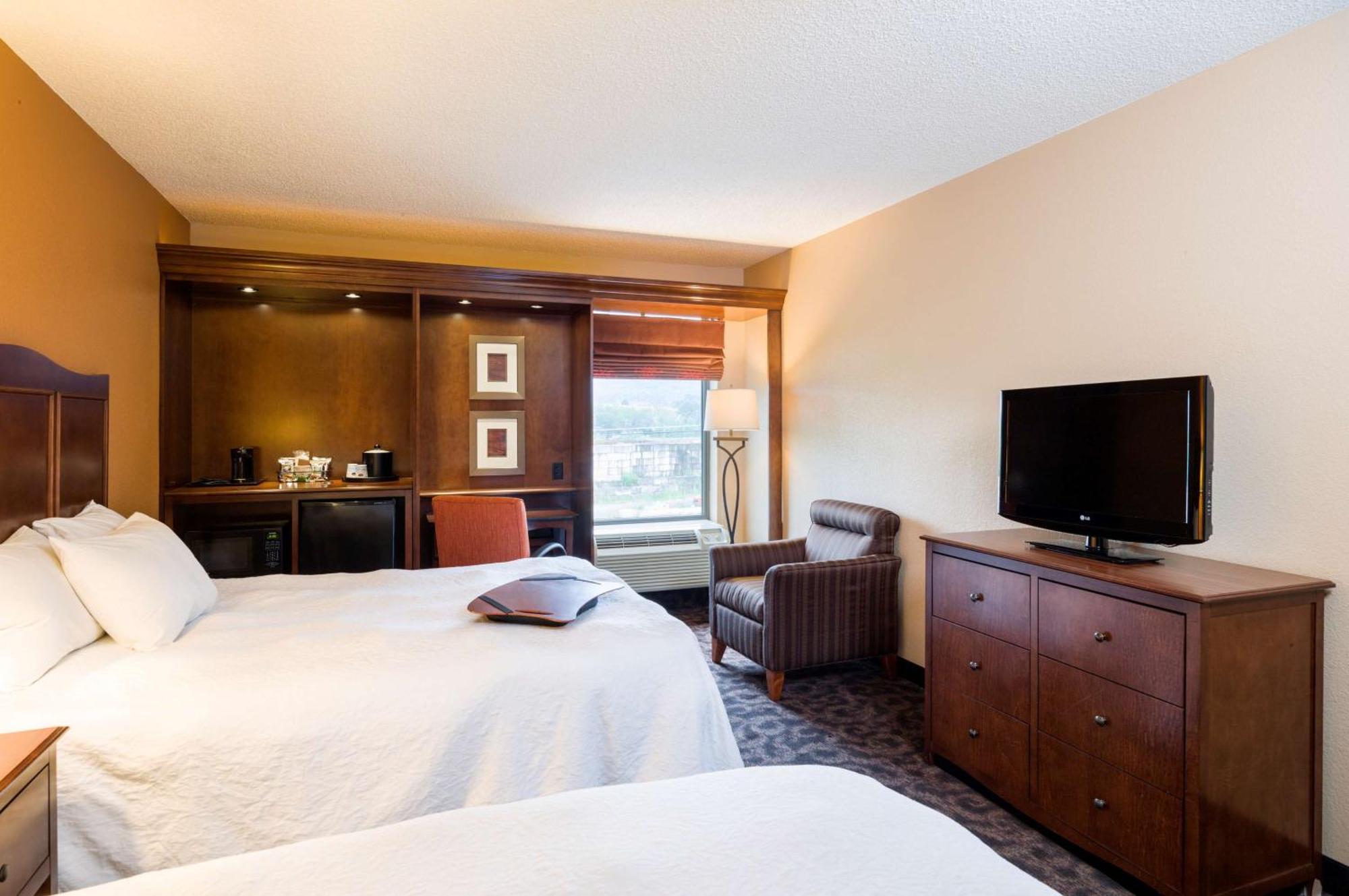 Hampton Inn Danville Bagian luar foto