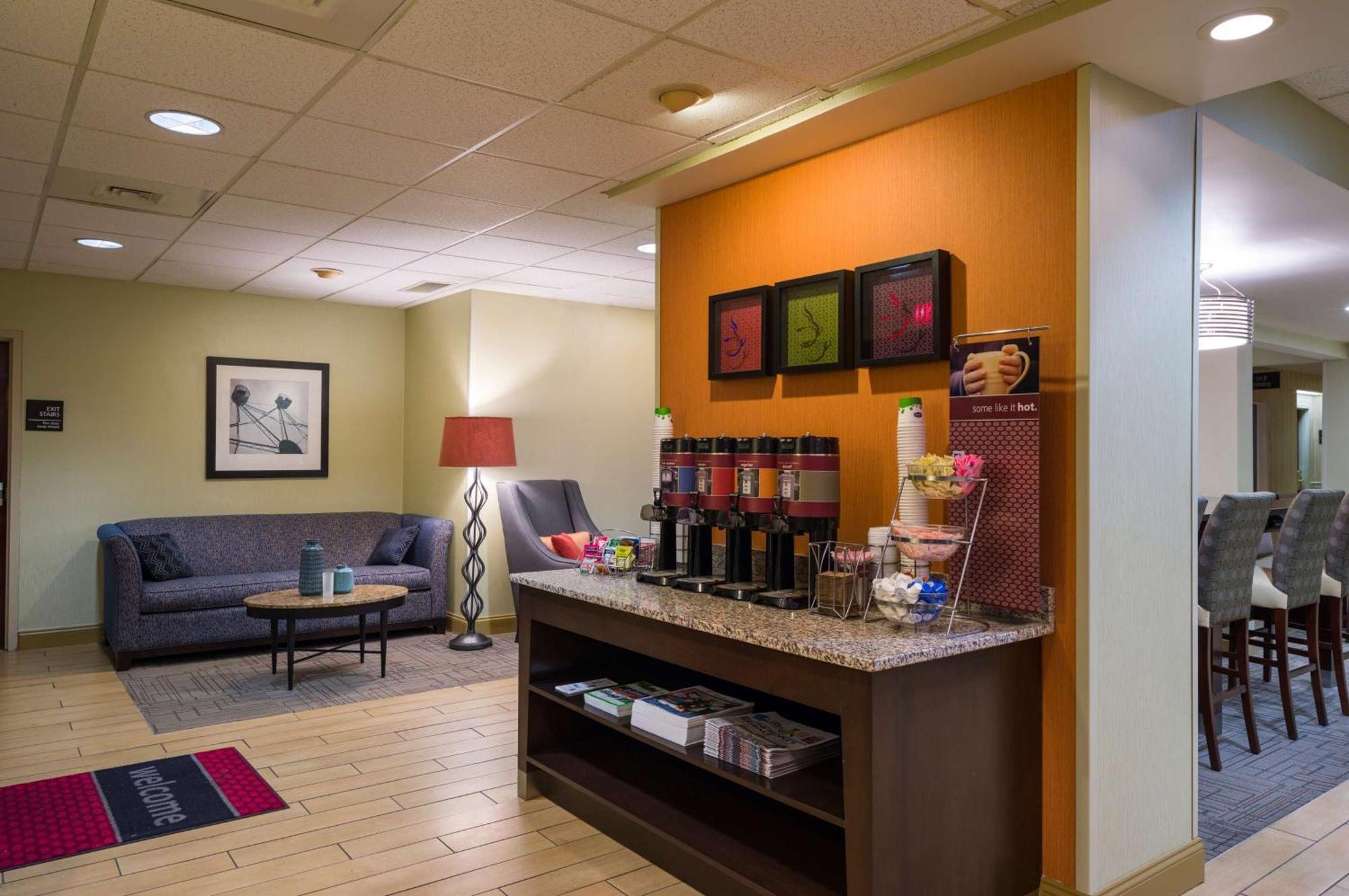 Hampton Inn Danville Bagian luar foto