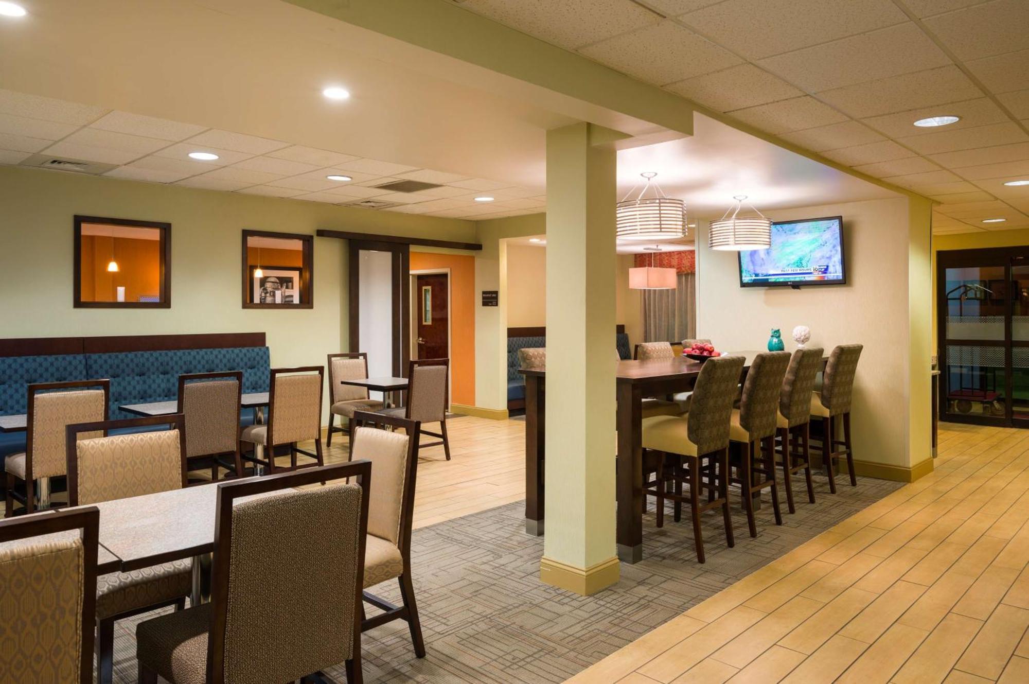 Hampton Inn Danville Bagian luar foto