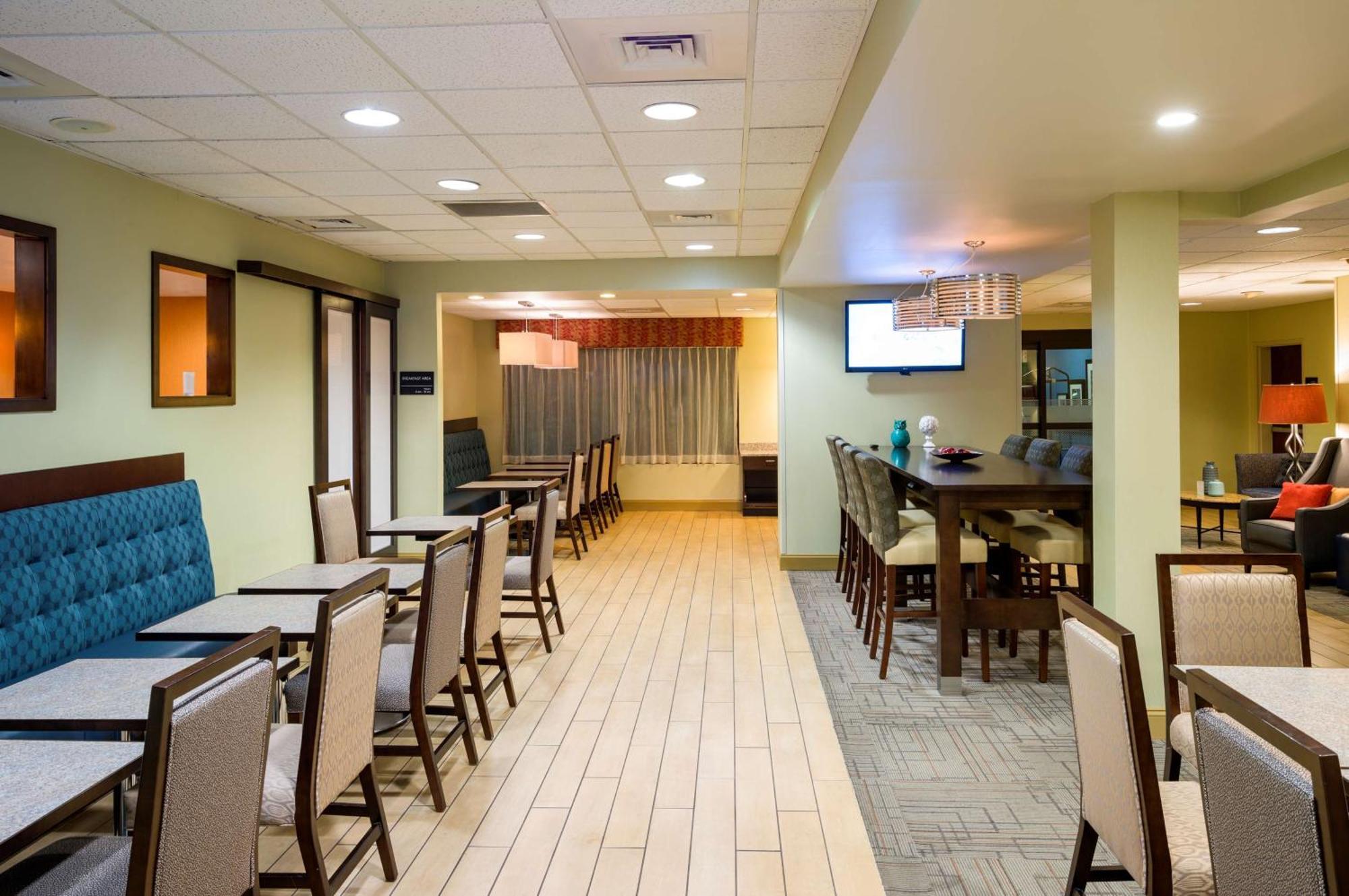 Hampton Inn Danville Bagian luar foto
